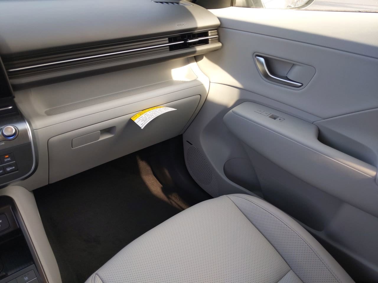 2024 Hyundai Kona Limited - Photo 16