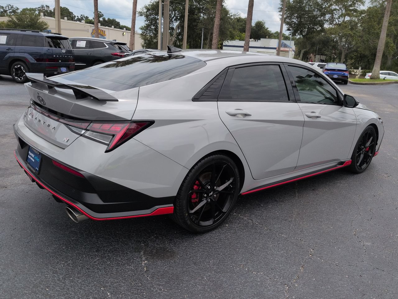 2025 Hyundai Elantra N - Photo 4
