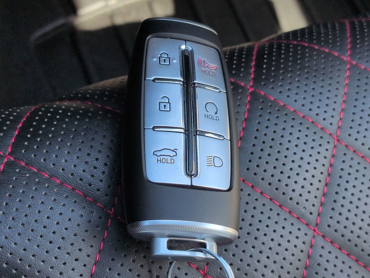 2023 GENESIS G70 Standard - Photo 28