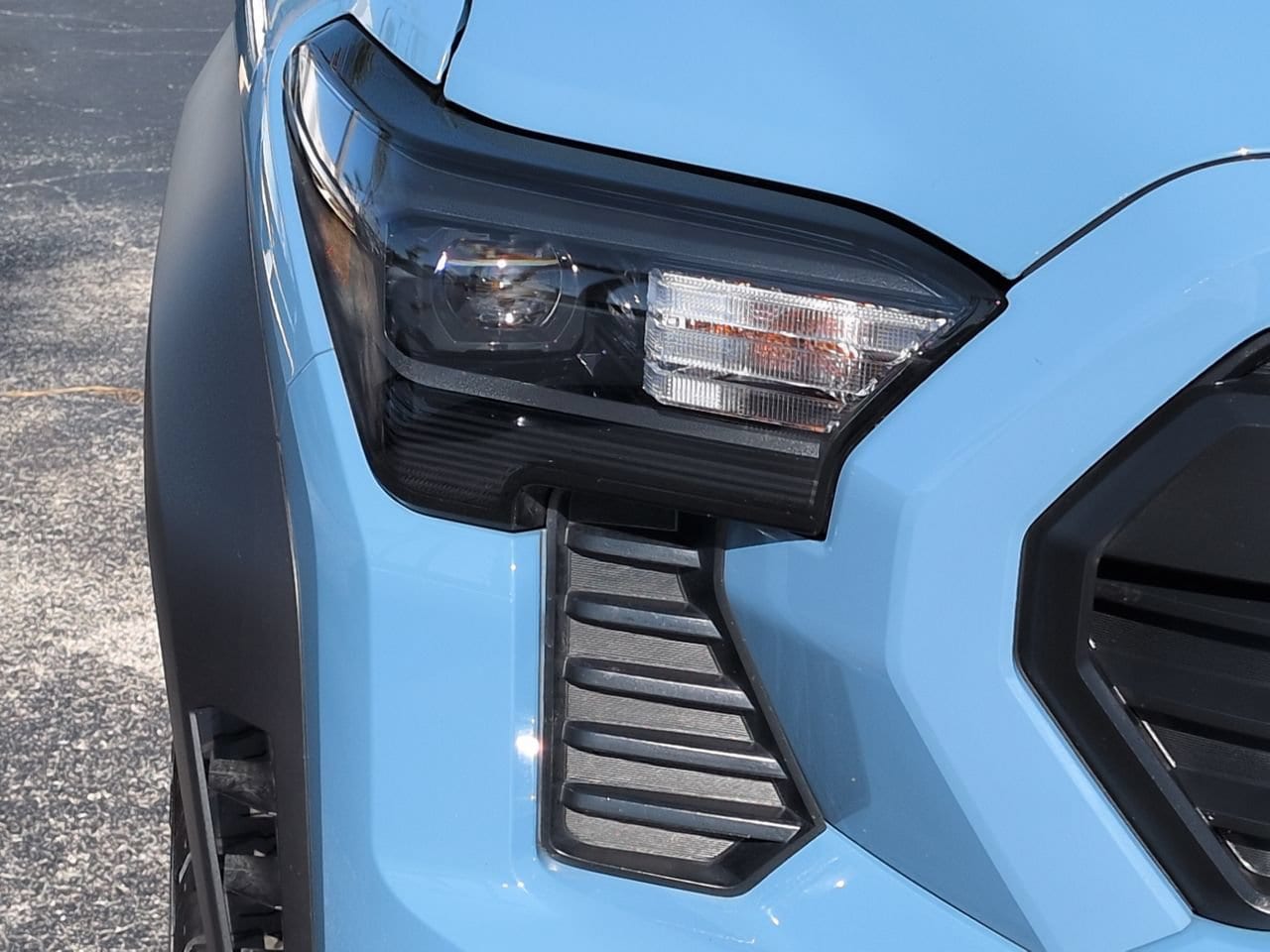 2026 Toyota Tacoma TRD Off Road - Photo 10