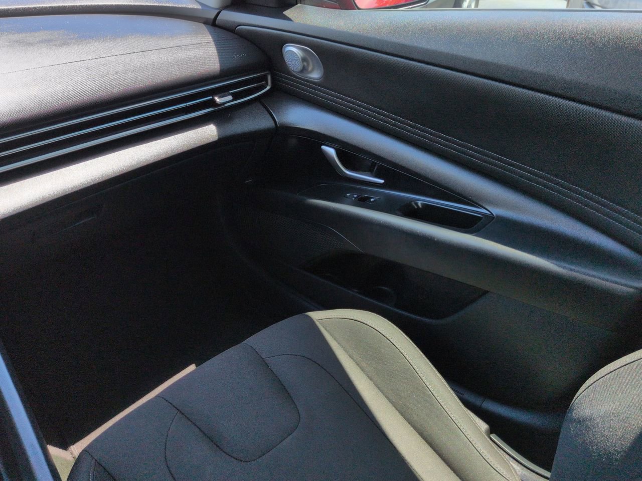 2021 Hyundai Elantra SEL - Photo 16
