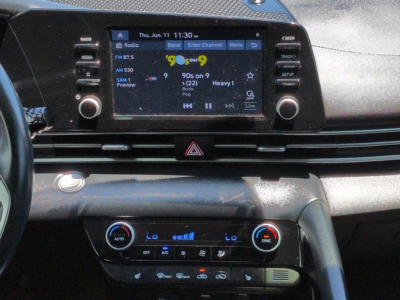 2021 Hyundai Elantra SEL - Photo 17
