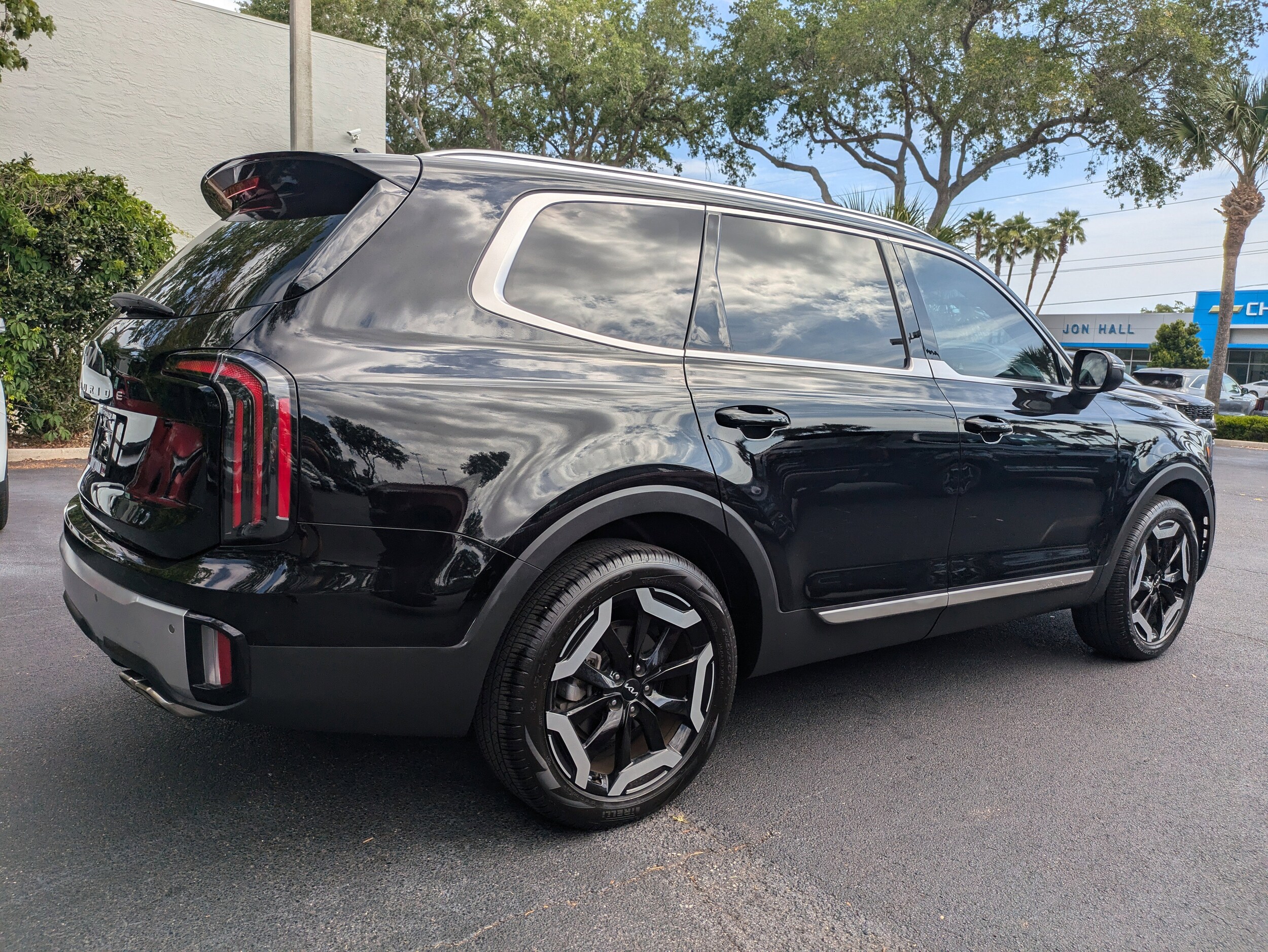 2023 Kia Telluride EX photo 2