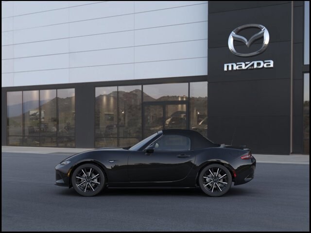 2025 Mazda MX-5 Miata Miata Grand Touring photo 2