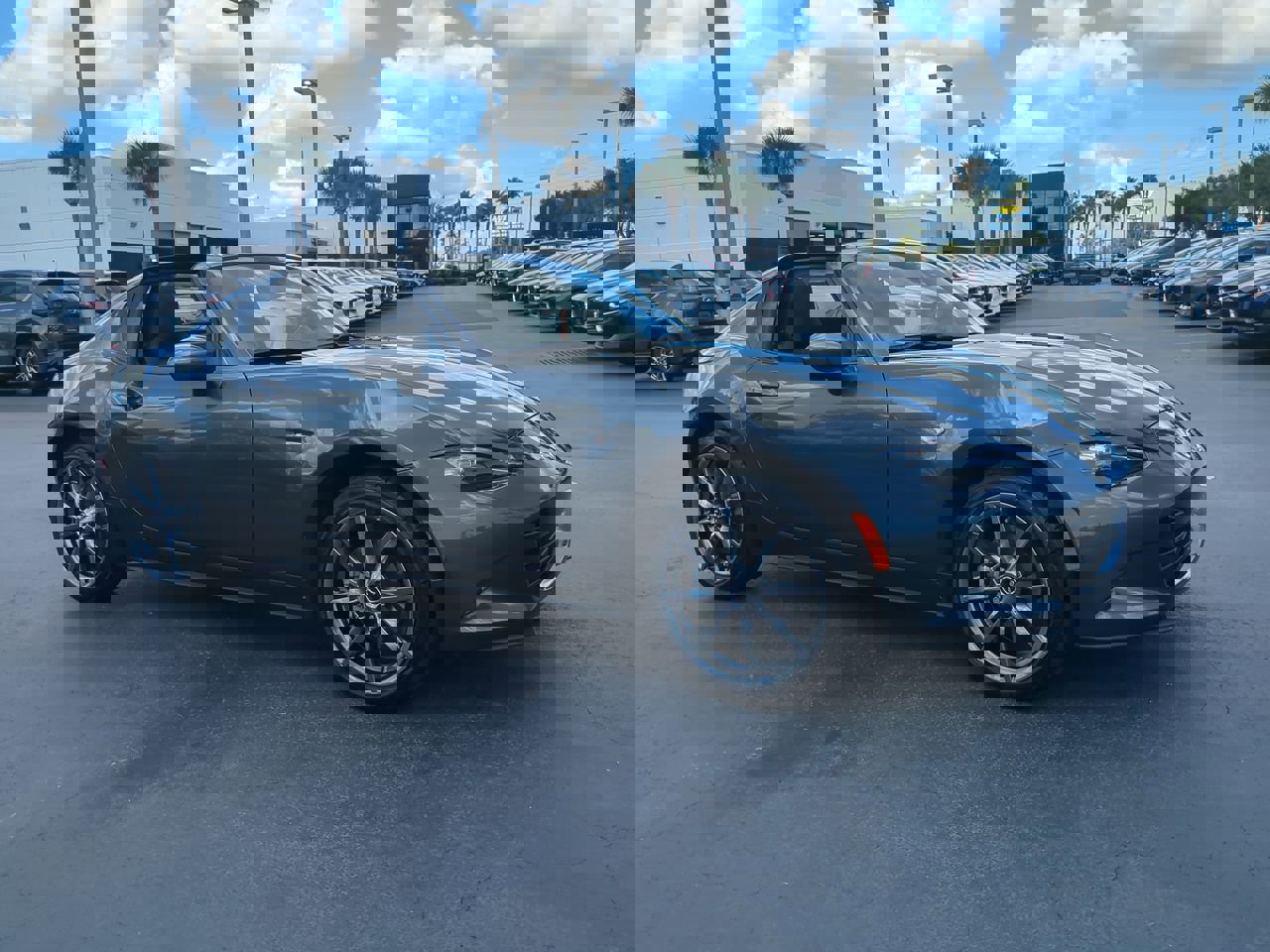 2022 Mazda MX-5 Miata RF Miata Grand Touring photo 2