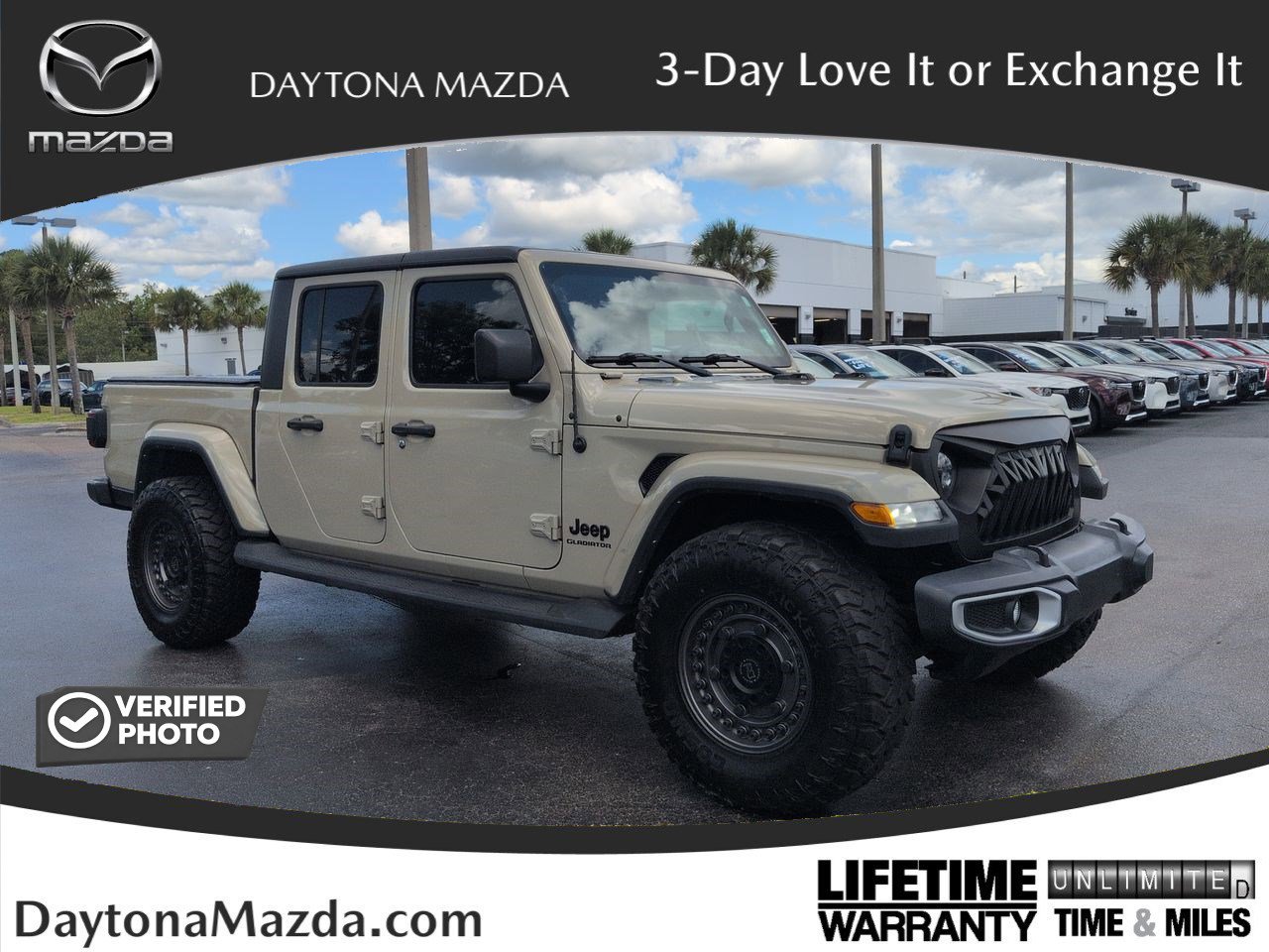 2022 Jeep Gladiator Overland's photo