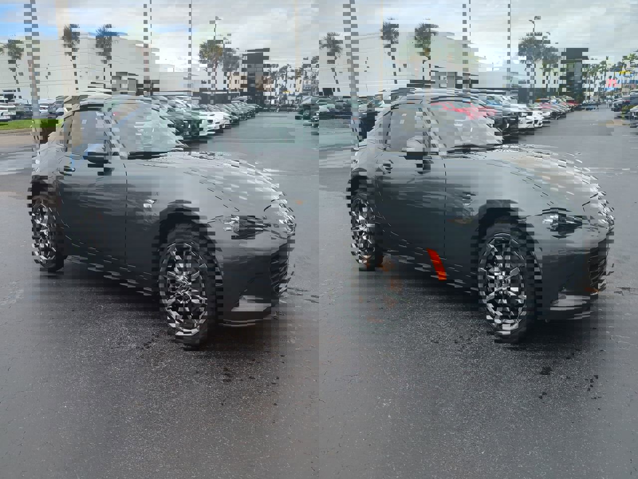 2022 Mazda MX-5 Miata Miata RF Grand Touring photo 2