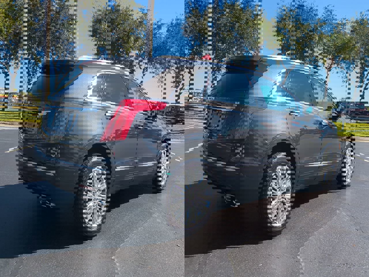 2017 Cadillac XT5 Premium Luxury photo 3