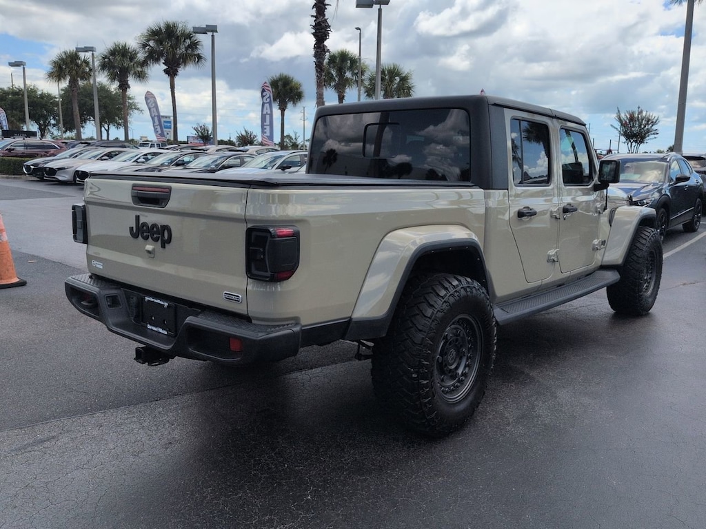 Used 2022 Jeep Gladiator Overland Truck Crew Cab