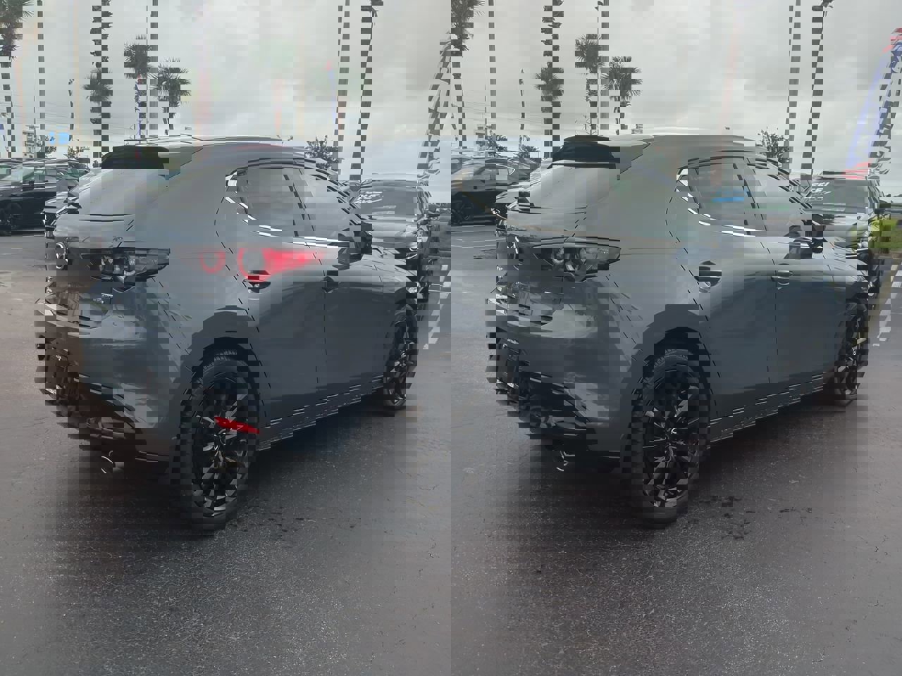 2024 Mazda Mazda3 Hatchback 2.5 s Carbon photo 4