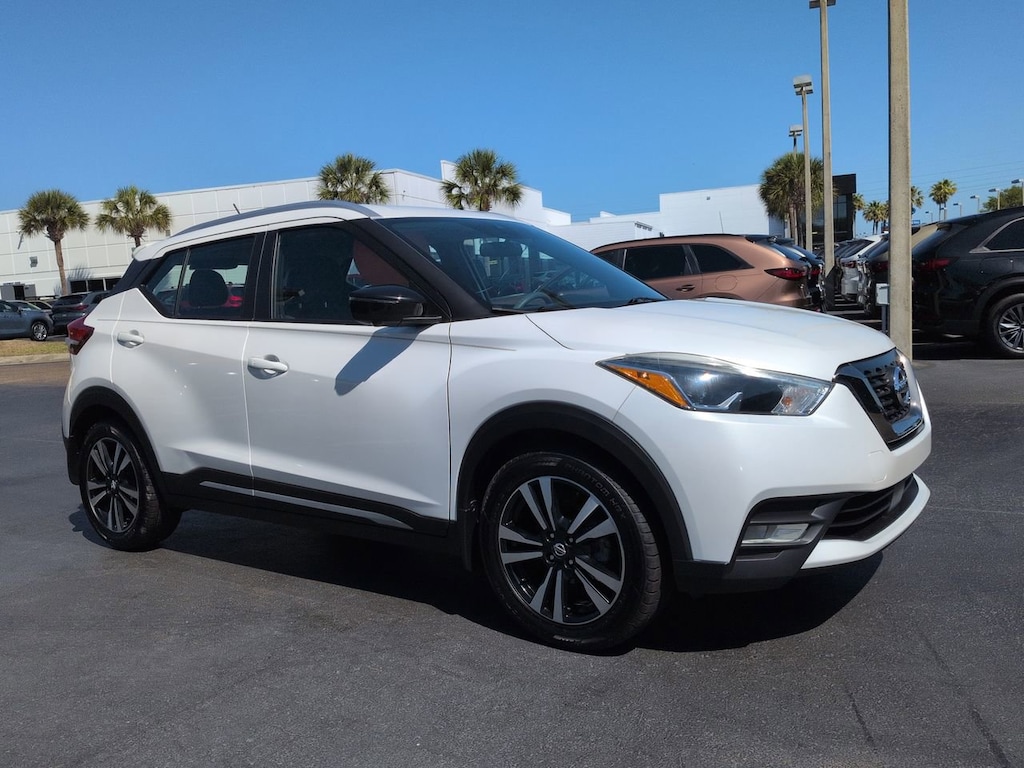 Used 2020 Nissan Kicks SR SUV