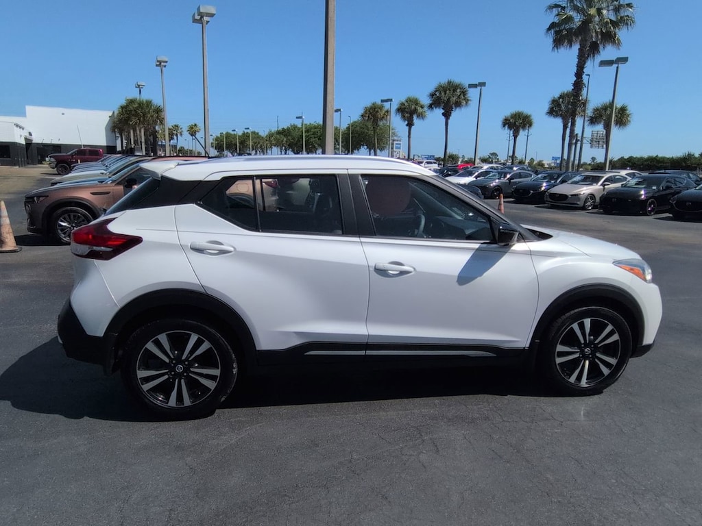 Used 2020 Nissan Kicks SR SUV