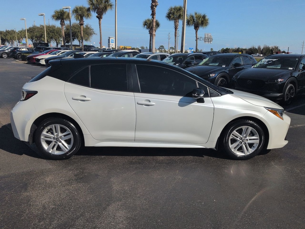 Used 2021 Toyota Corolla Hatchback SE Nightshade Edition Hatchback