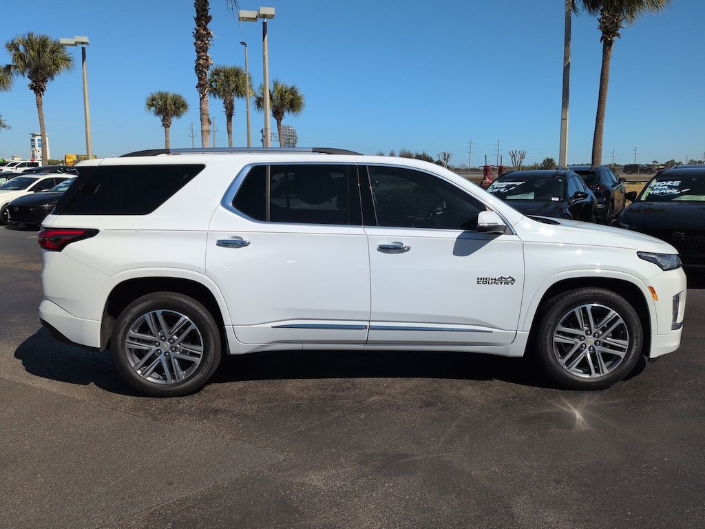 Used 2023 Chevrolet Traverse High Country SUV