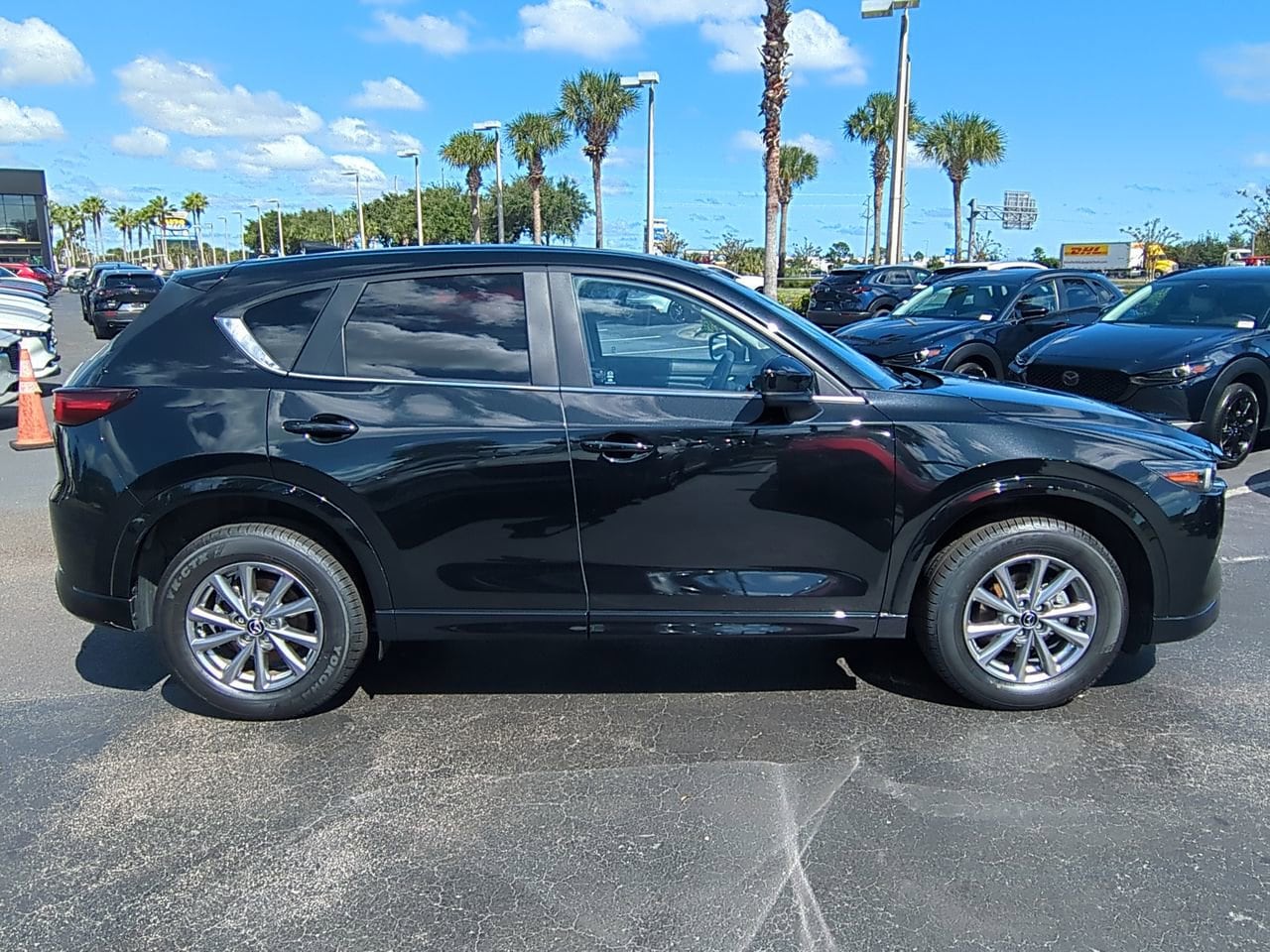2024 Mazda CX-5 2.5 S Preferred photo 3