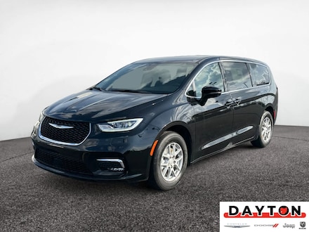 2026 Chrysler Pacifica Select Passenger Van