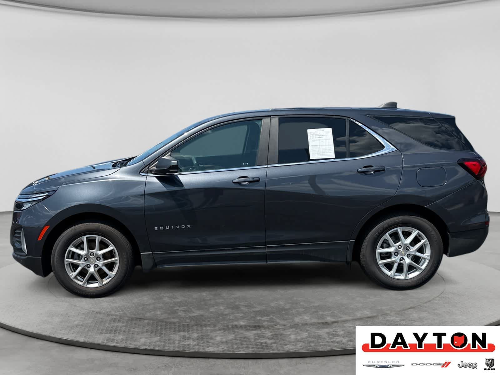 2023 Chevrolet Equinox LT - Photo 2