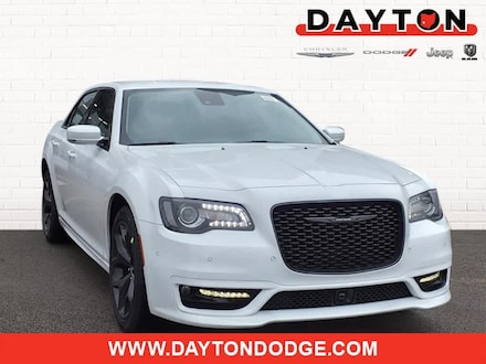 2023 Chrysler 300 Touring L Sedan