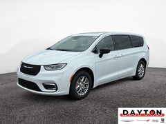 2026 Chrysler Pacifica Select Passenger Van