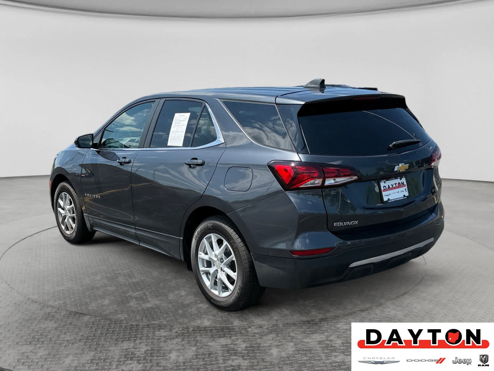 2023 Chevrolet Equinox LT - Photo 3