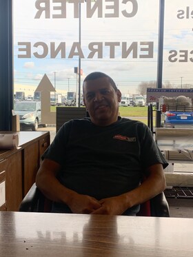 Staff member Jadir from ID_a5e62cc055fa