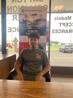 Staff member Maynor from ID_a5e62cc055fa