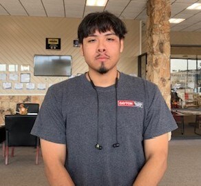 Staff member Alan from ID_a2da99280aab