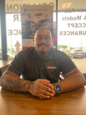 Staff member Dangelo Duran from ID_ee3afd74f171