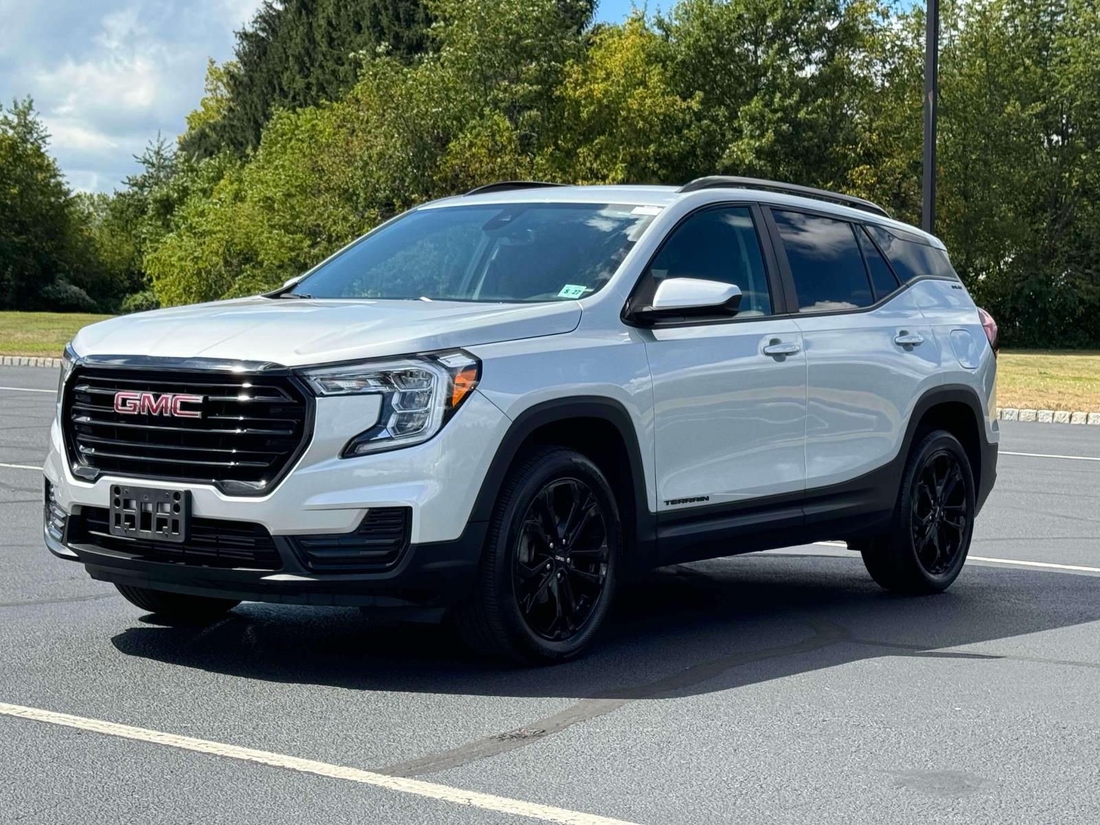 2022 Gmc Terrain SLE photo 2