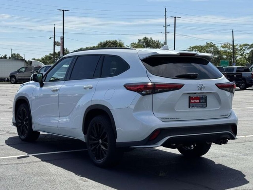 Used 2023 Toyota Highlander XSE SUV