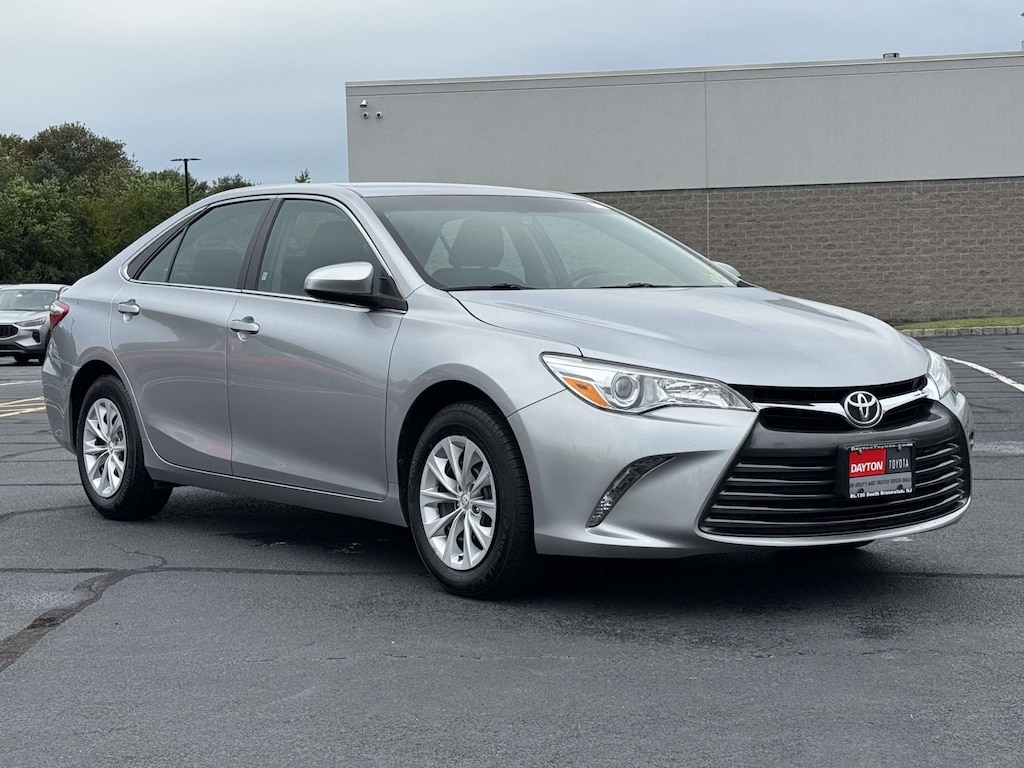 Used 2015 Toyota Camry LE Sedan