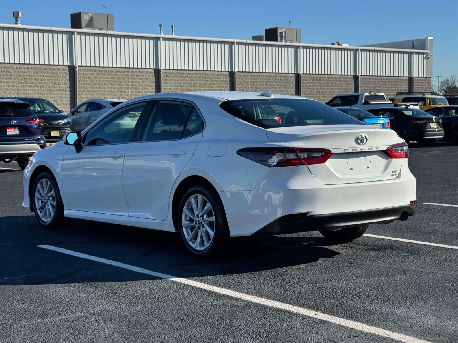 2021 Toyota Camry LE photo 2