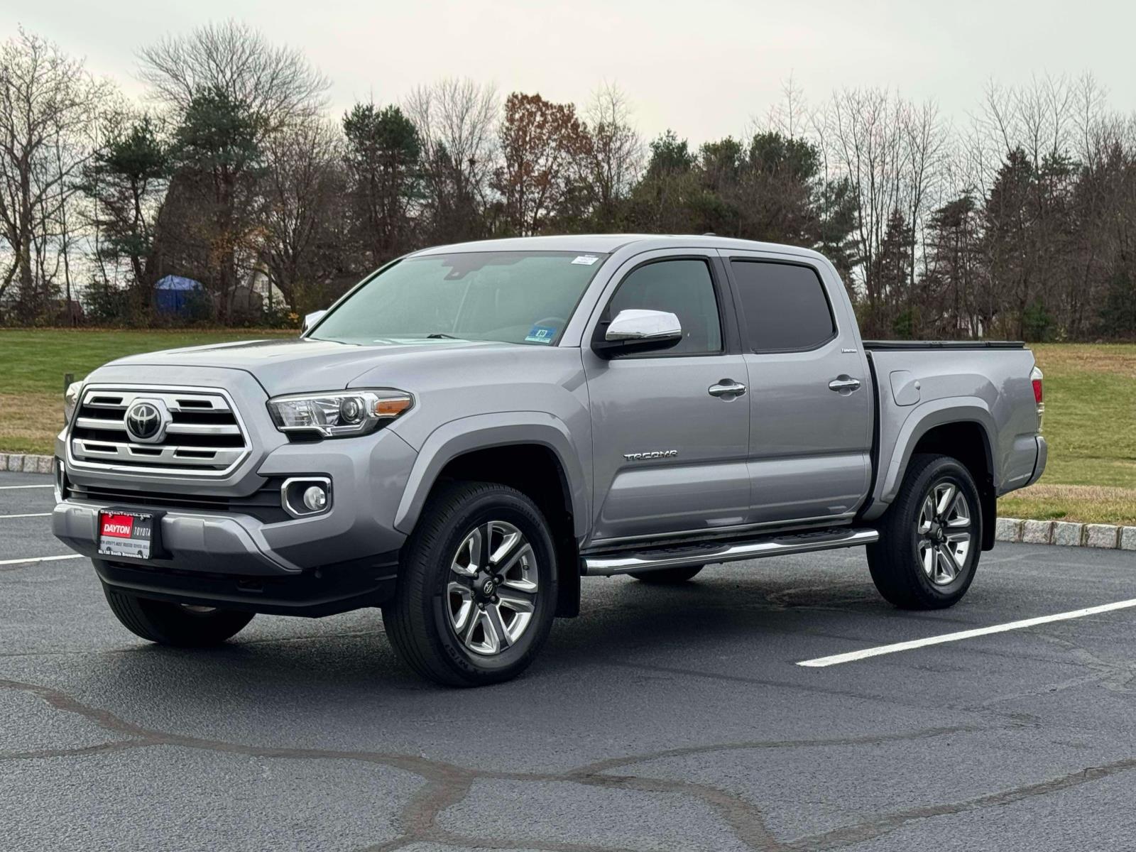 2018 Toyota Tacoma Limited photo 2