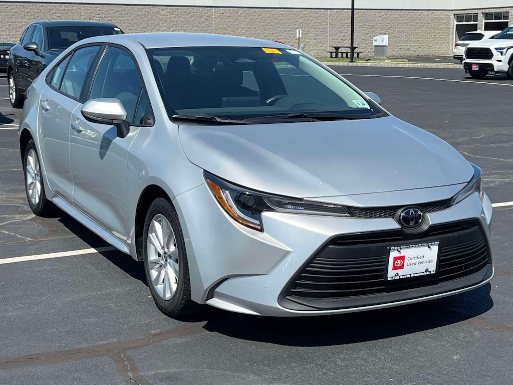 Used 2023 Toyota Corolla LE Sedan
