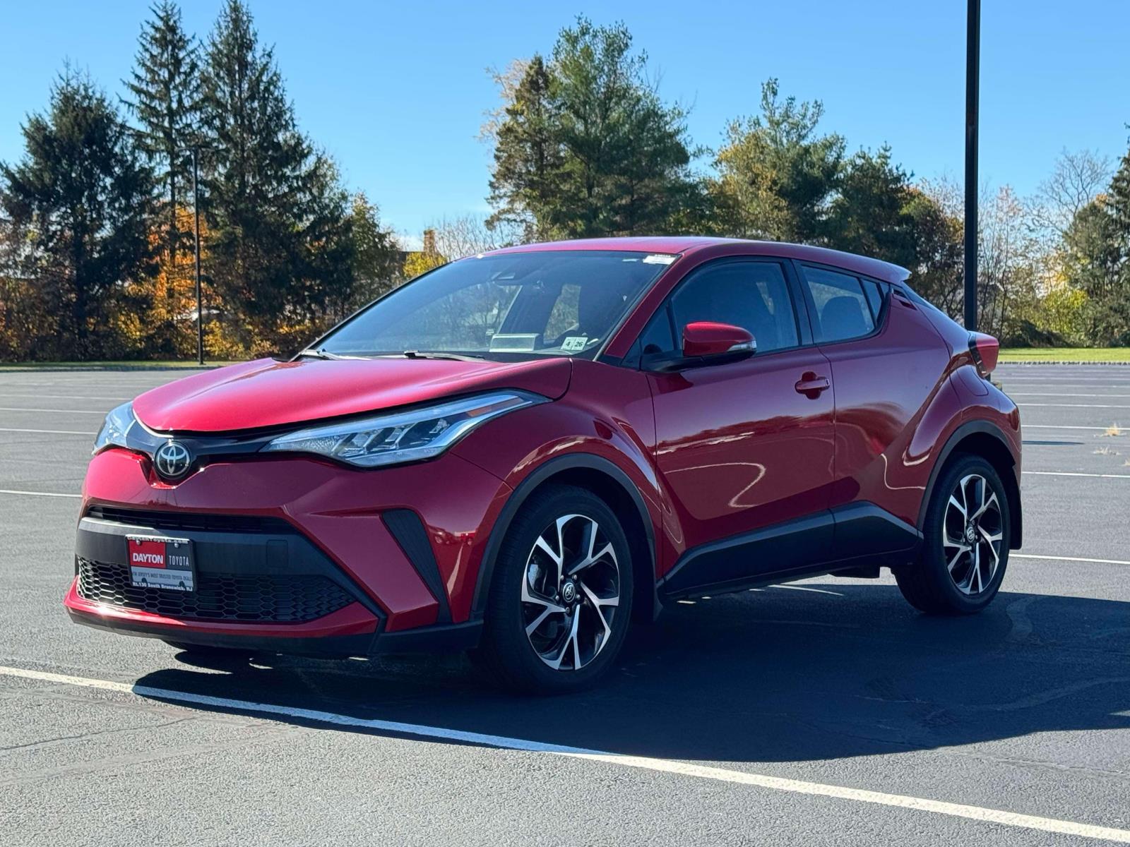 2021 Toyota C-HR XLE photo 2
