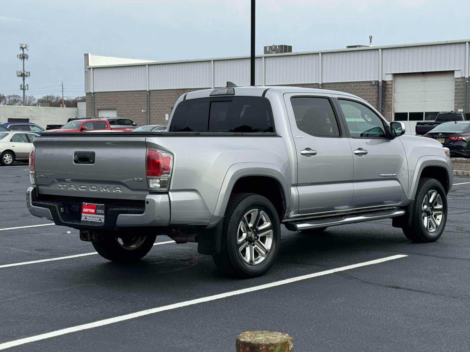 2018 Toyota Tacoma Limited photo 3