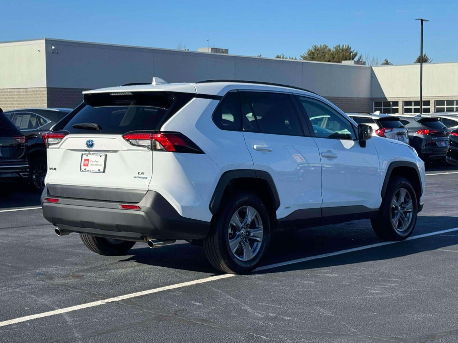 2024 Toyota RAV4 LE photo 3