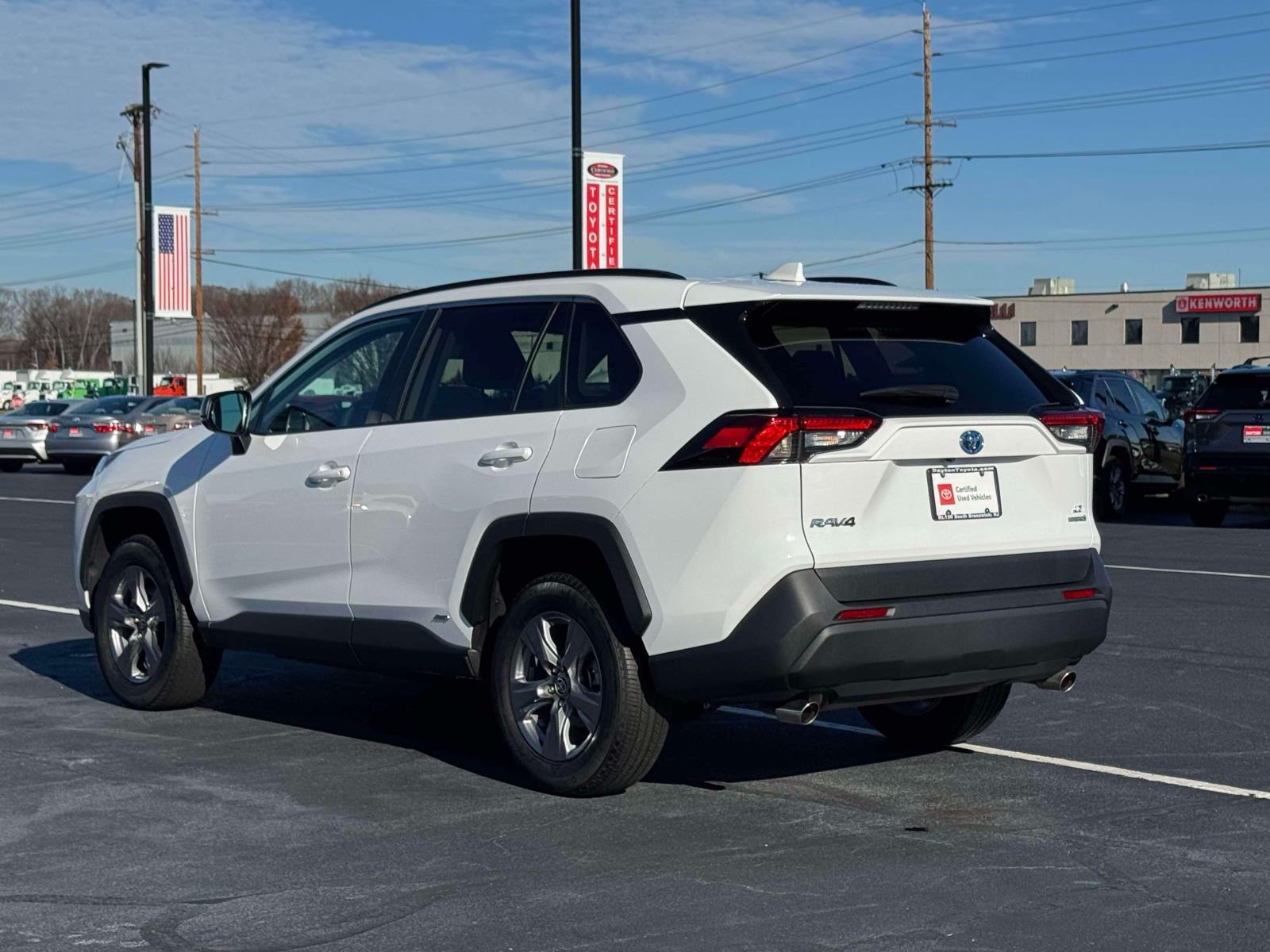 2024 Toyota RAV4 LE photo 2