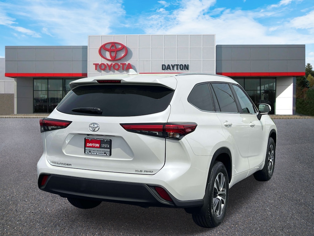 Used 2023 Toyota Highlander XLE SUV