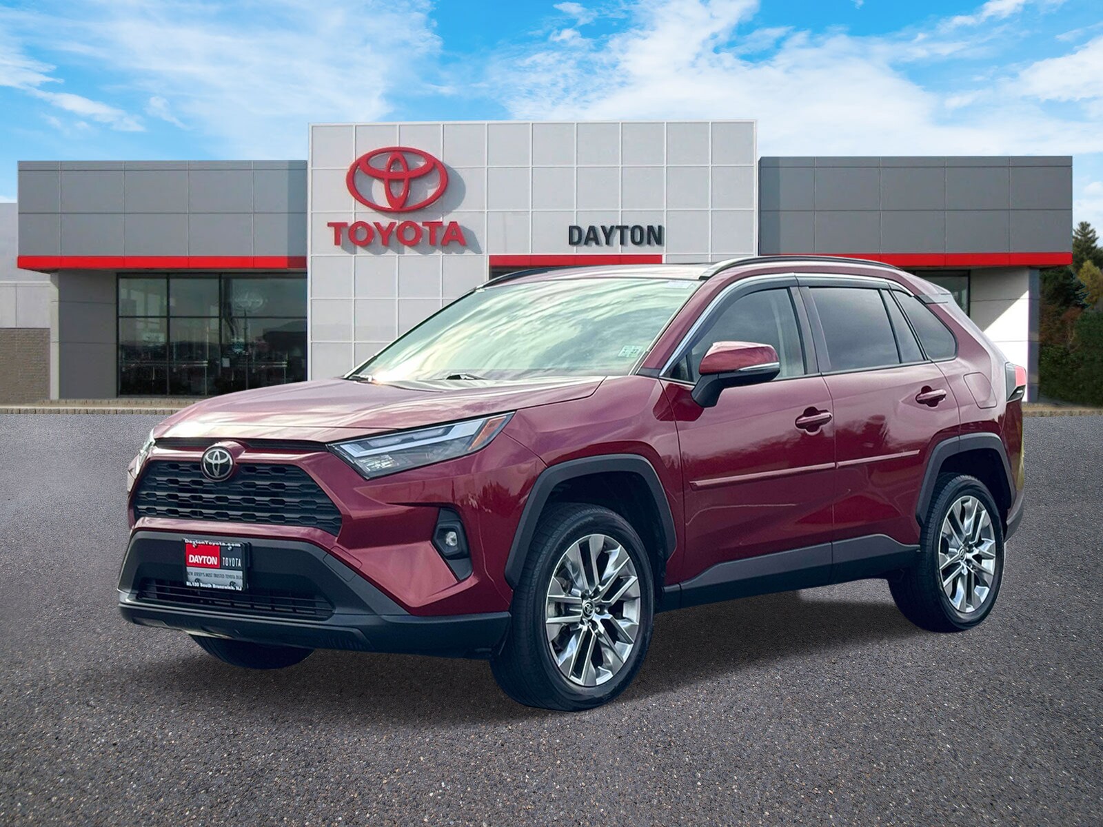 2022 Toyota RAV4 XLE Premium photo 2