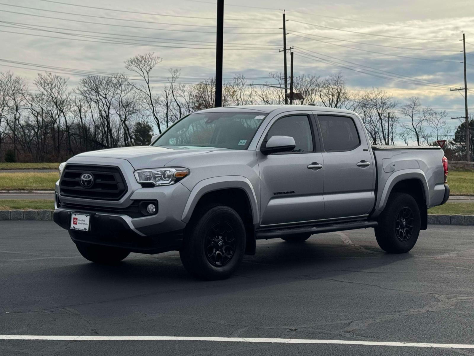2022 Toyota Tacoma SR5 photo 2