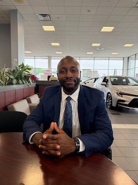 Staff member Abdul Muhammad from ID_3f3b7308b1e9