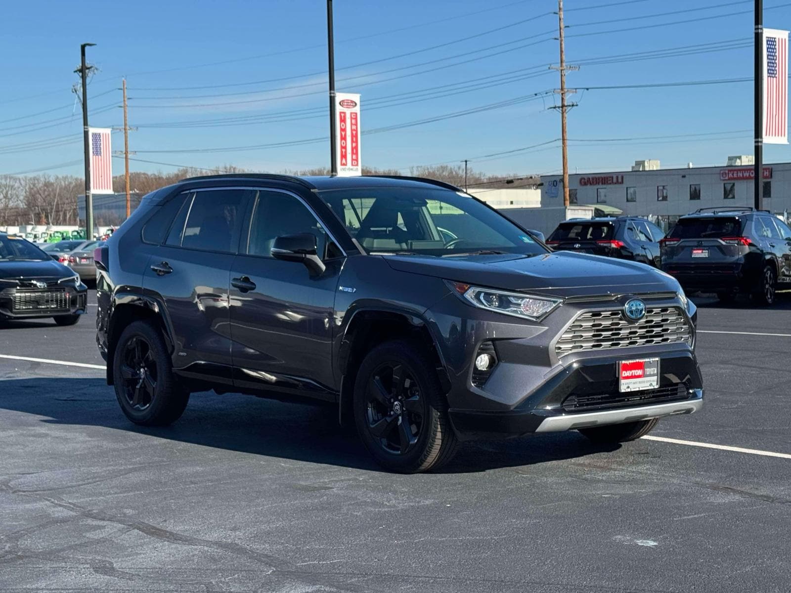 2020 Toyota RAV4 XSE's photo