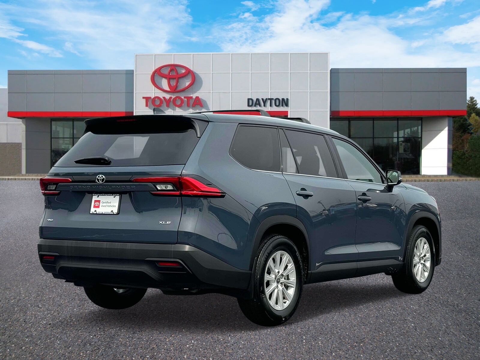 2024 Toyota Grand Highlander XLE photo 3