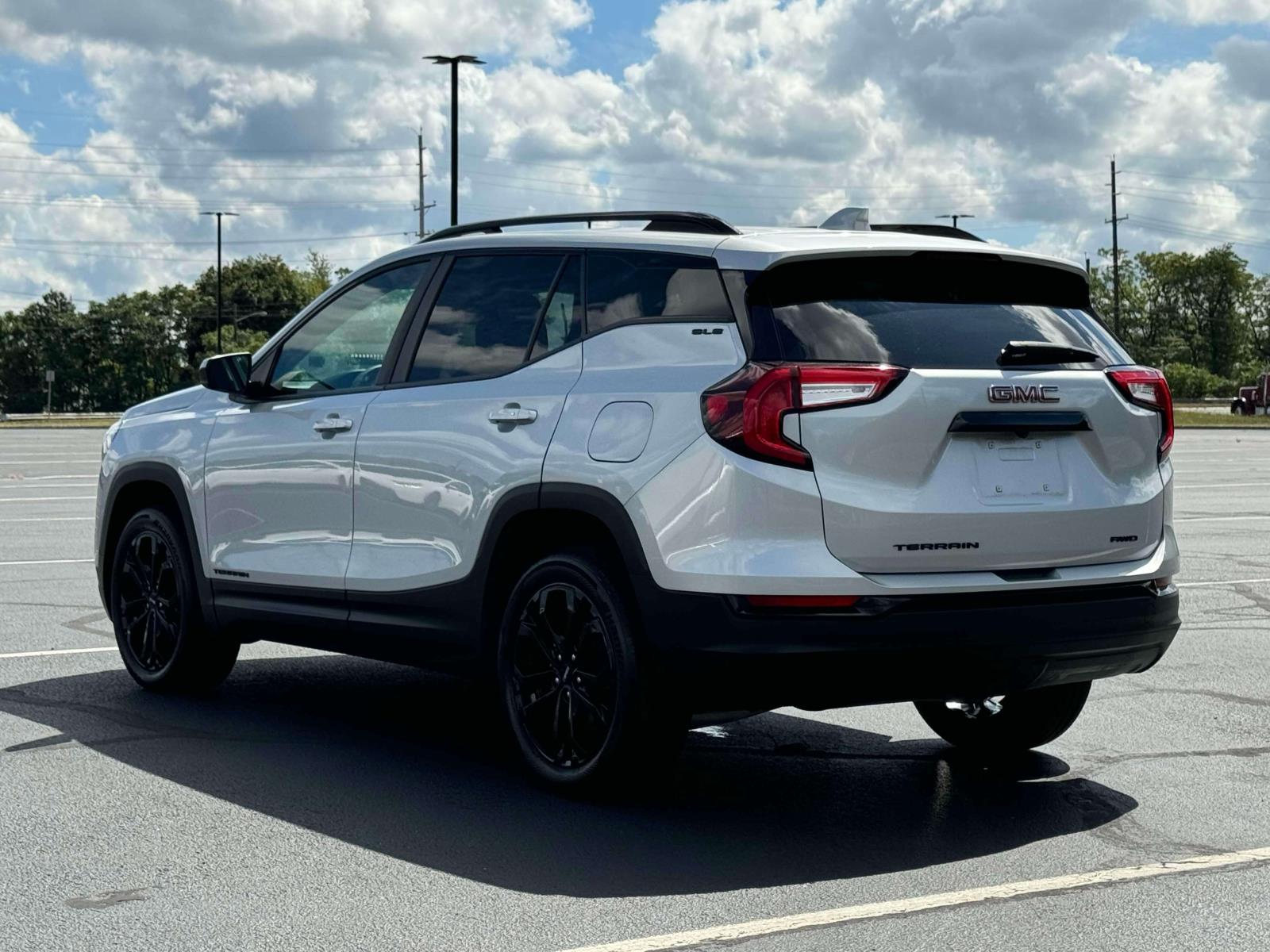 2022 Gmc Terrain SLE photo 3