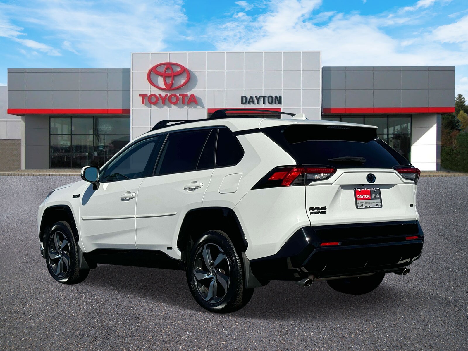 2022 Toyota RAV4 Prime SE photo 2