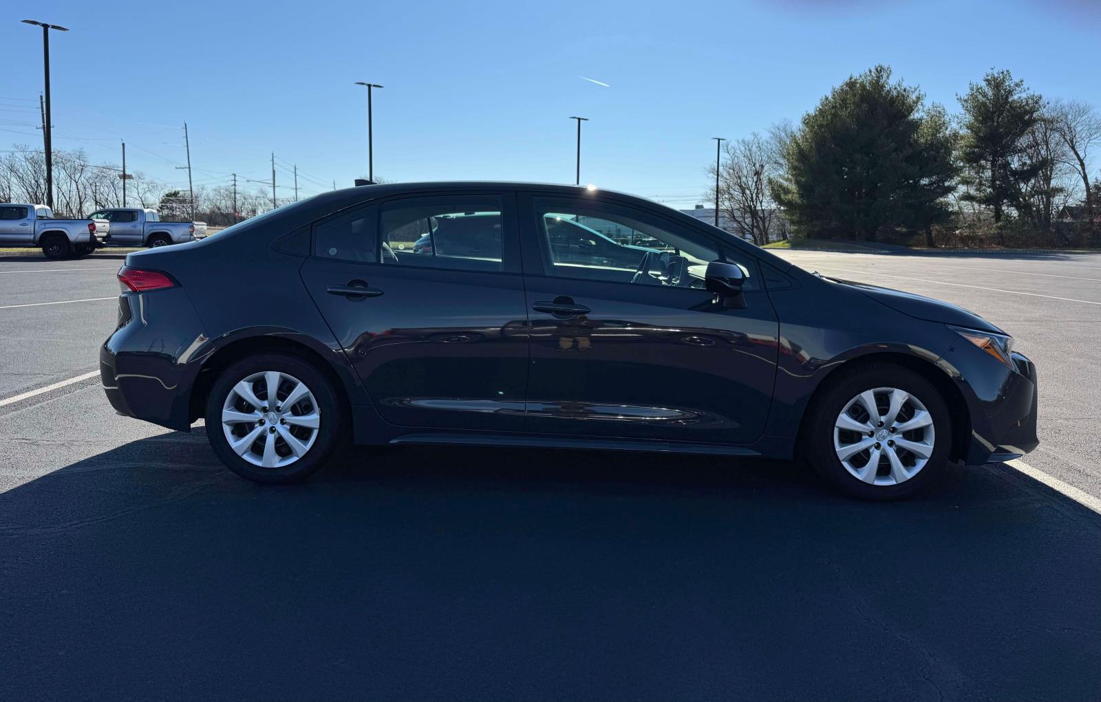 2024 Toyota Corolla LE photo 2