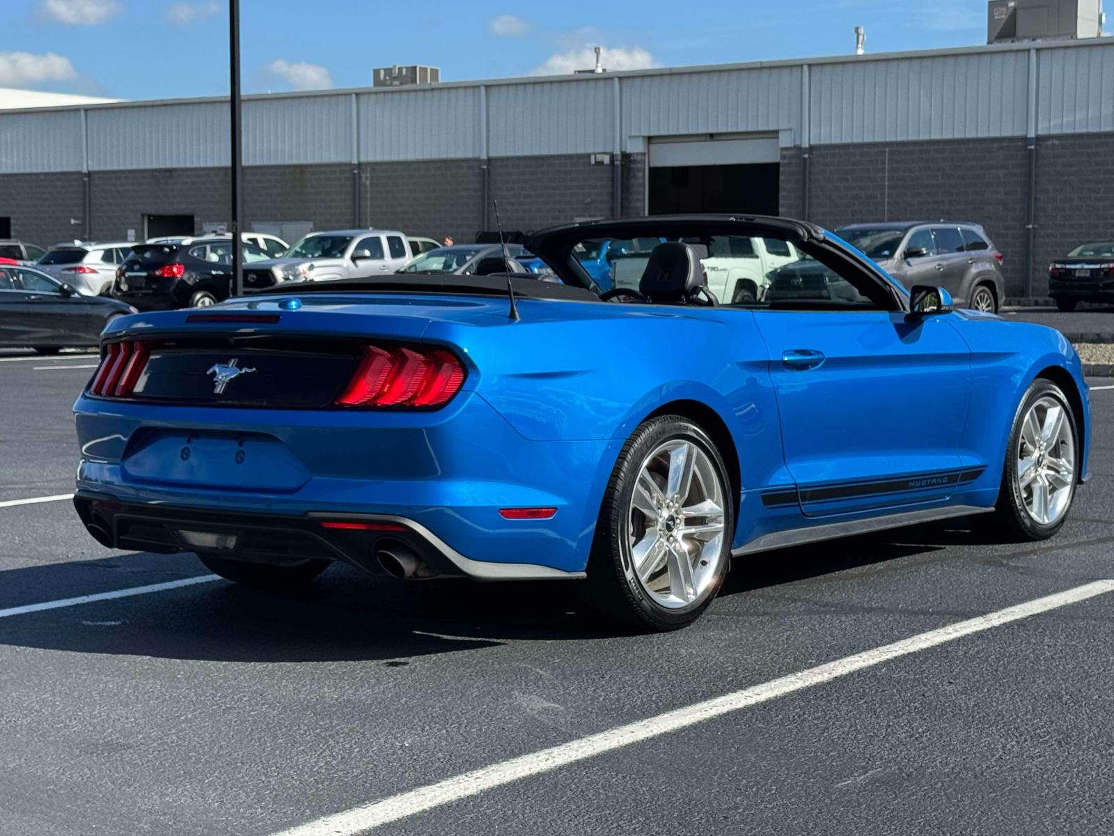 2019 Ford Mustang EcoBoost Premium Convertible photo 4