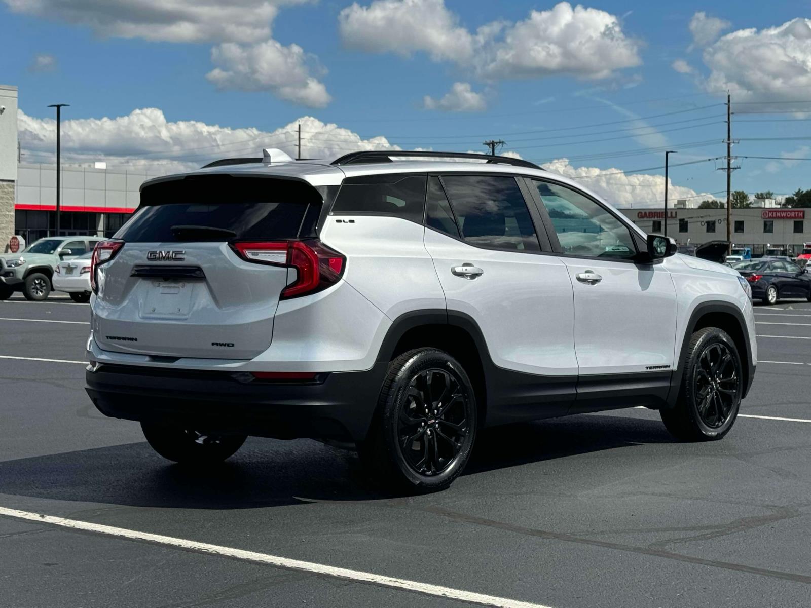 2022 Gmc Terrain SLE photo 4