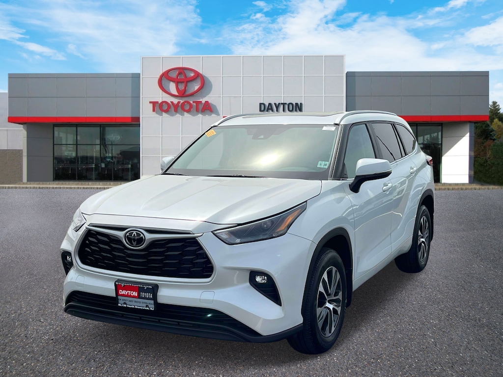 Used 2023 Toyota Highlander XLE SUV